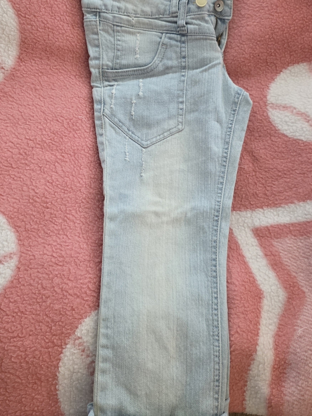 Small Lei Light Wash Women’s Knee Length Shorts Stretch Denim